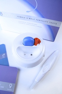 Fertility test. Male and female home-use Fertell <a  href='/glossary/f#fertility' data-toggle='popover' data-trigger='hover' title='fertility' data-content='1526' >fertility</a> test kit. At bottom right is the wand used to test female fertility. It measures the amount of follicle stimulating hormone in the woman&#39;s urine which is an indicator of <a  href='/glossary/o#ovarian-reserve' data-toggle='popover' data-trigger='hover' title='ovarian reserve' data-content='1550' >ovarian reserve</a> (how many eggs are left in the ovaries).